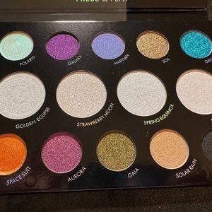 Danessa Myricks Infinite Light Lightwork Volume III Palette - Rare/Discontinued